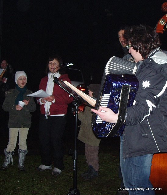 Vánoční zpívání u kapličky v Doubí 2011