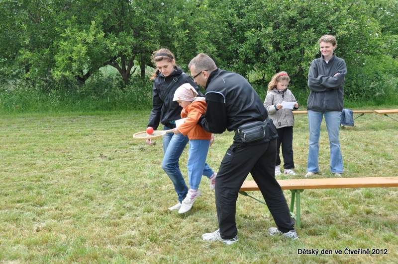 Dětský den na zahradě školy